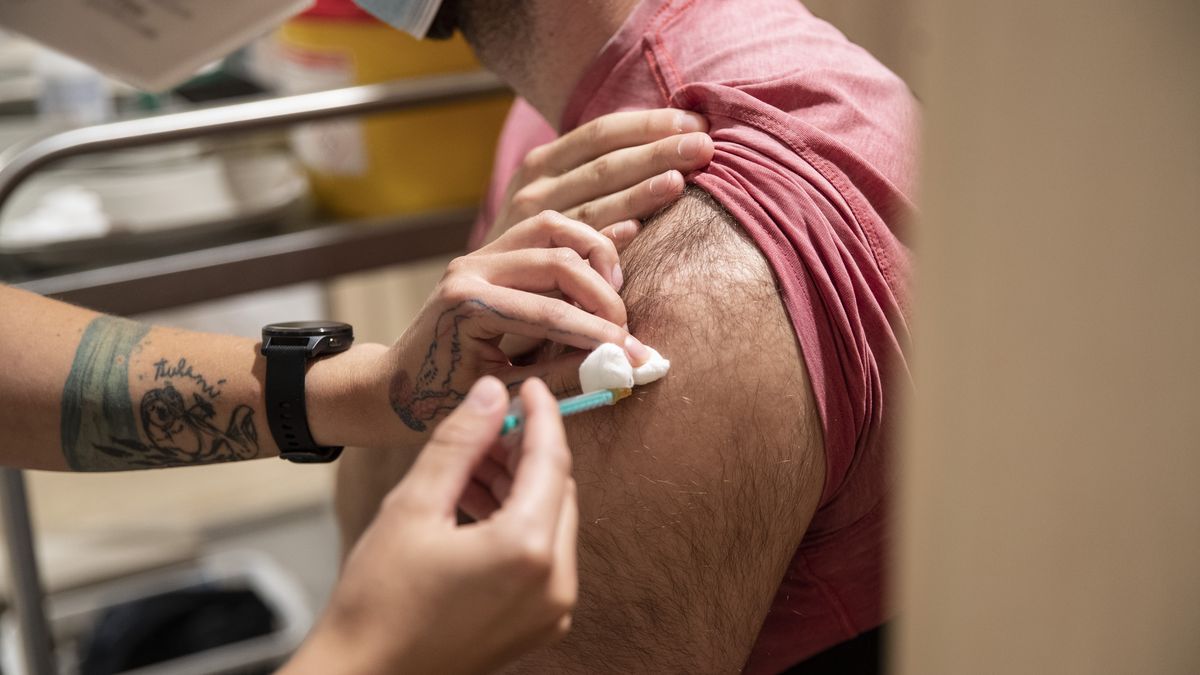 Nechte se očkovat, vyzývají studenty vysoké školy